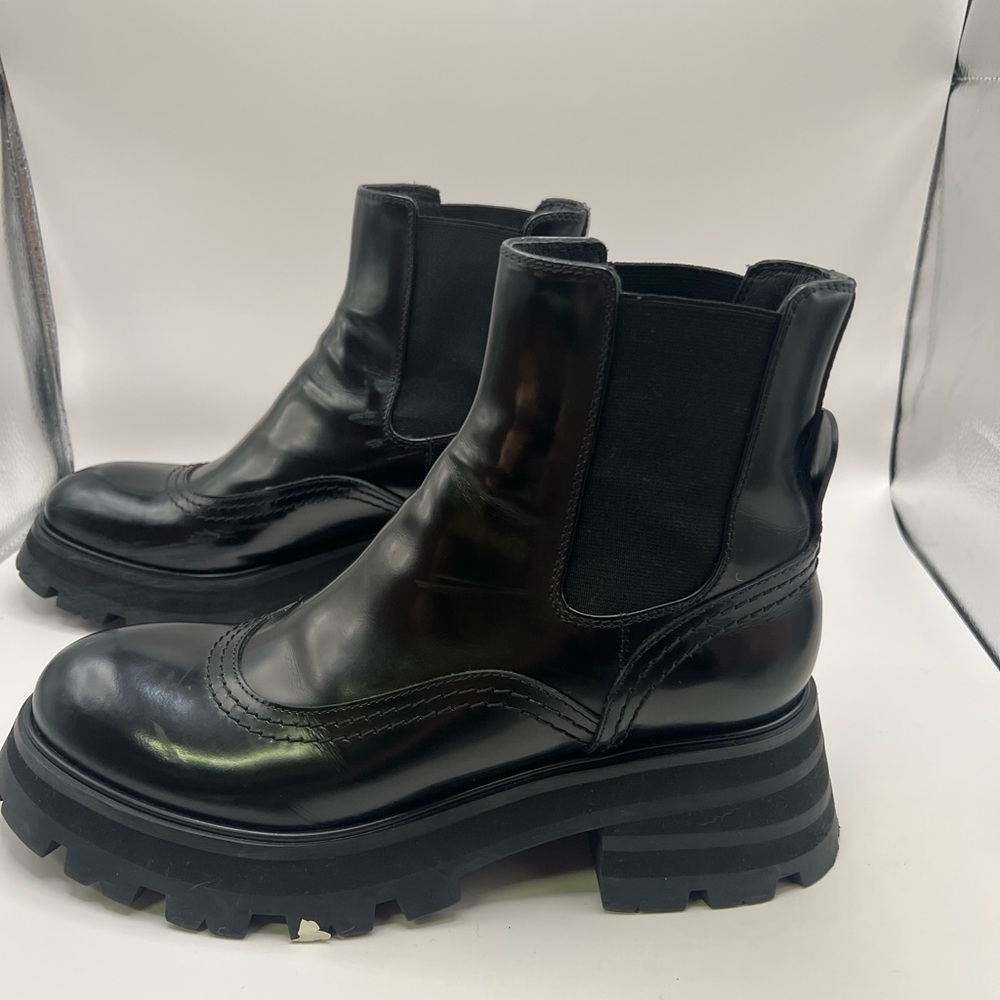 Alexander McQueen Wander Chelsea boots - Picture 6 of 9
